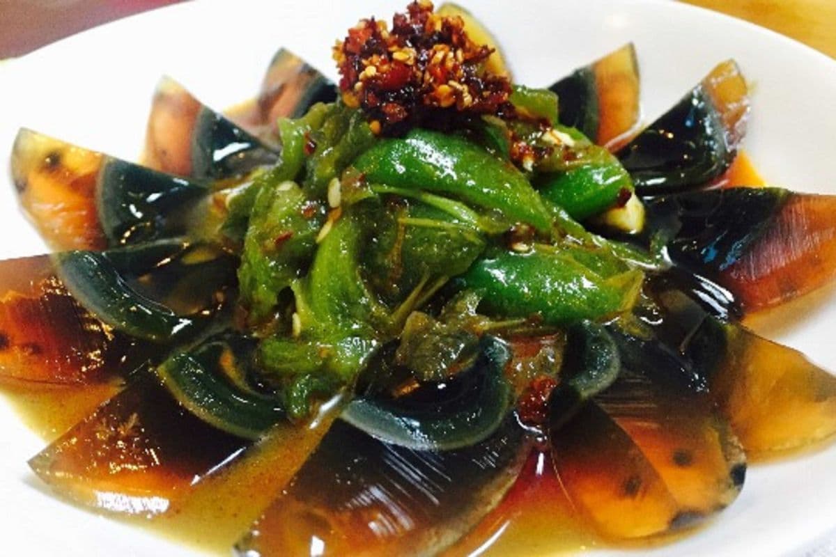 虎皮尖椒皮蛋Salted Eggs with Crushed Peppers