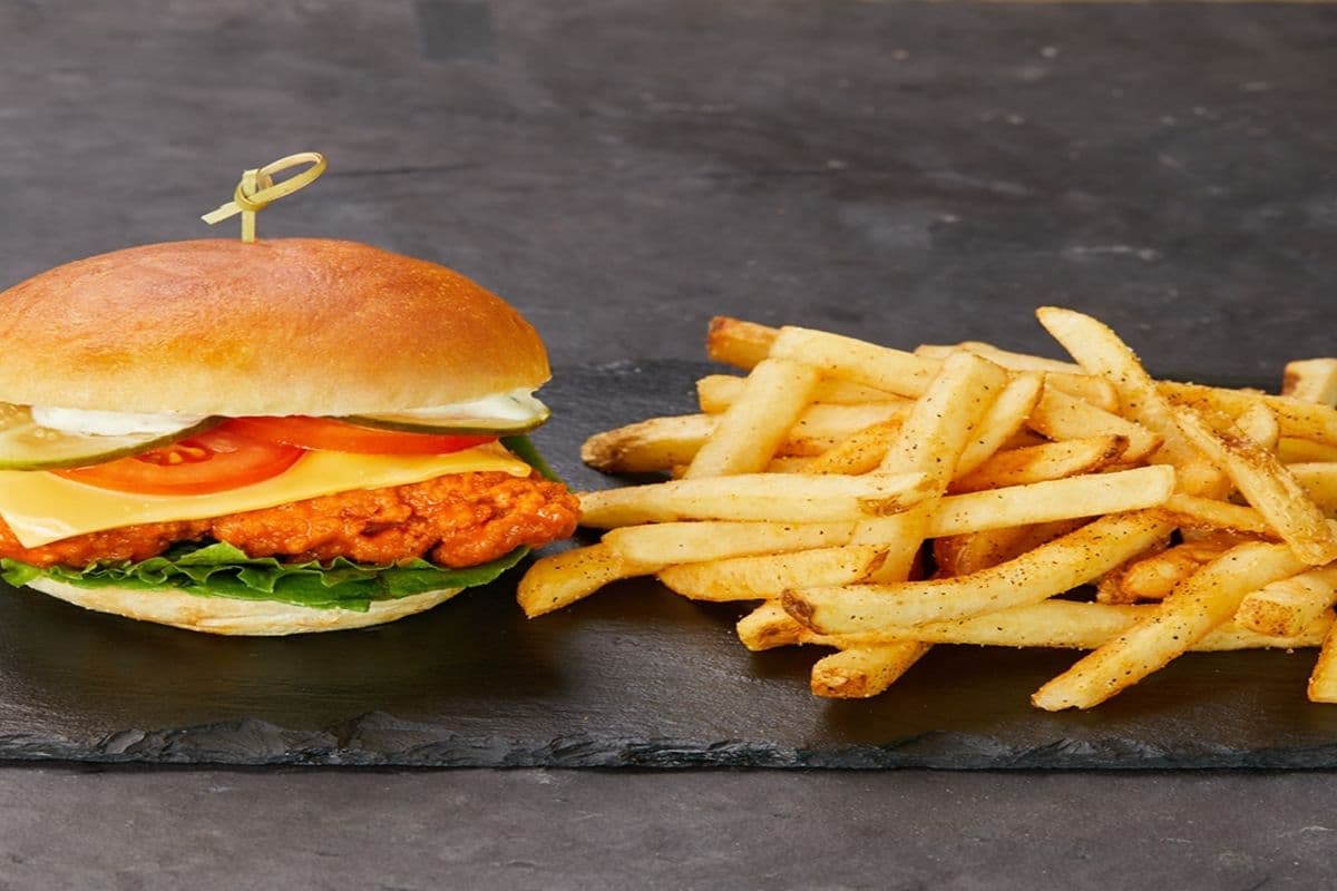 FIERY BUFFALO WILD CHICKEN CRUNCH SANDWICH