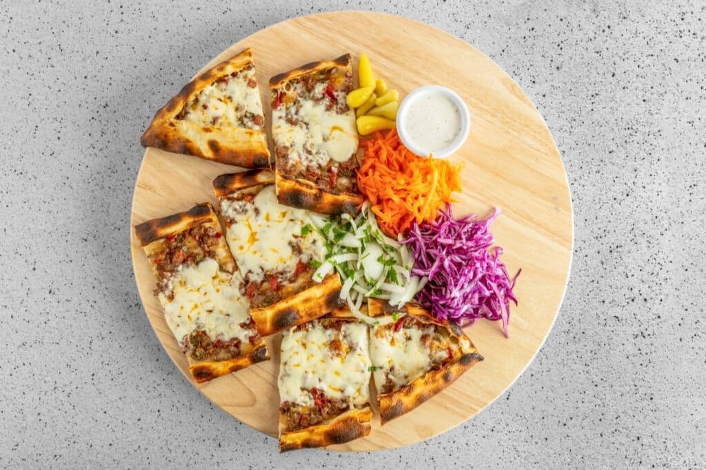 Kuşbaşılı Turkish Long Pide