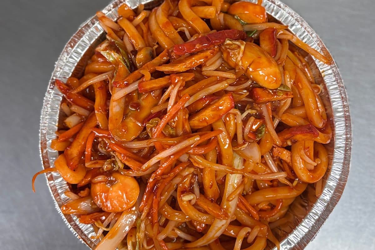 42. Roast Pork or Chicken or Beef Noodle (Spicy)