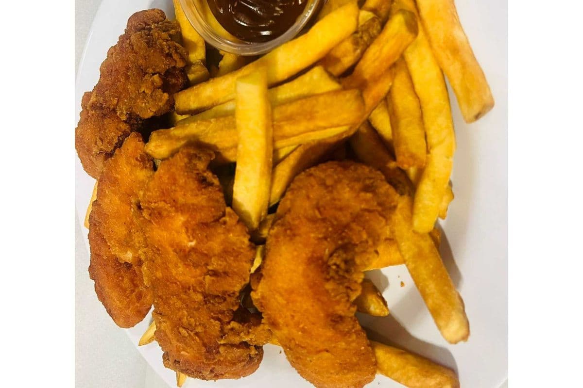 Chicken Finger w/ fries (4pcs)