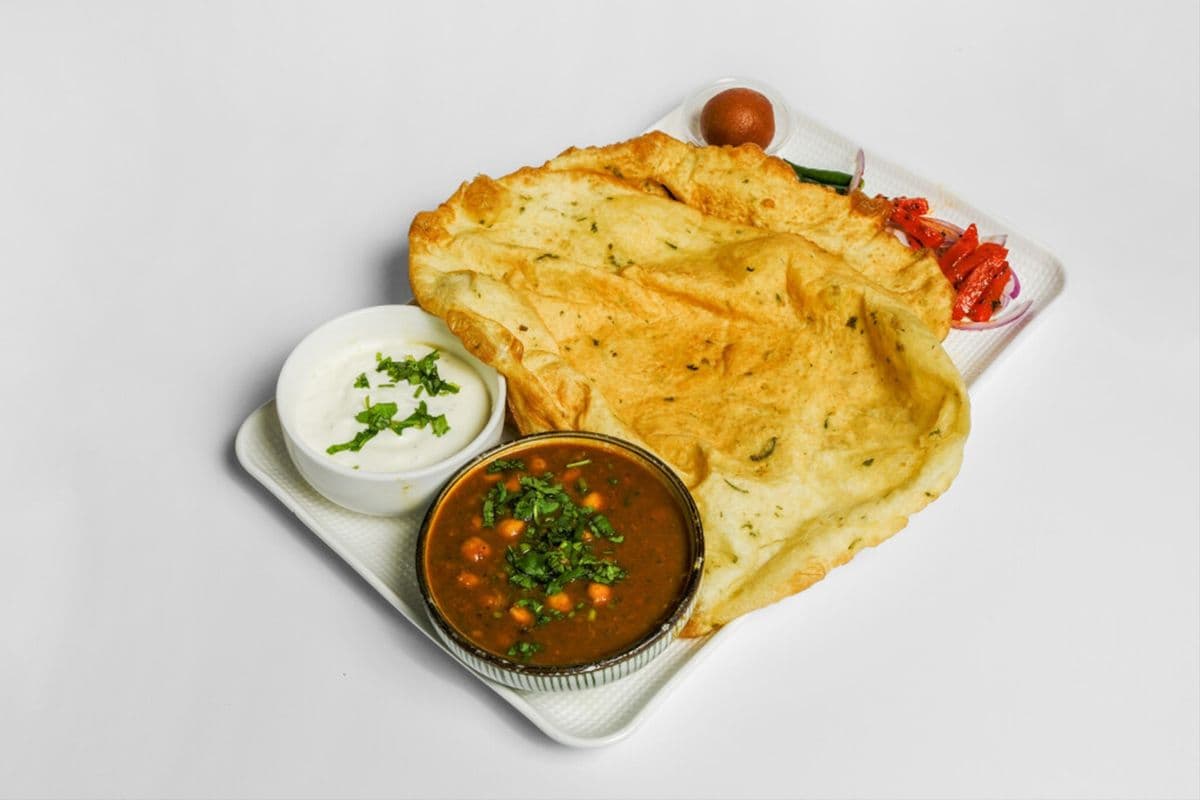 Chana Bhatura (2 pcs)