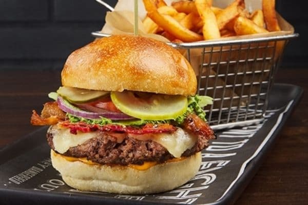 Maple Peppercorn Bacon & Cheddar