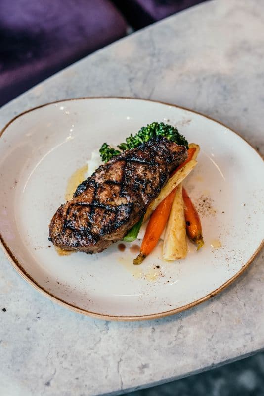 Grilled Striploin Steak (10 oz)