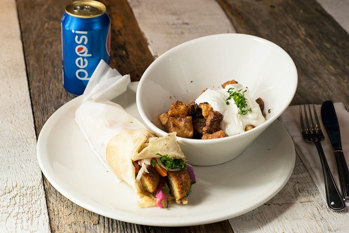 TRIO SHAWARMA POUTINE PITA