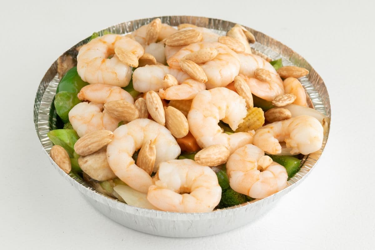 133. Shrimps with Diced Vegetables and Almonds