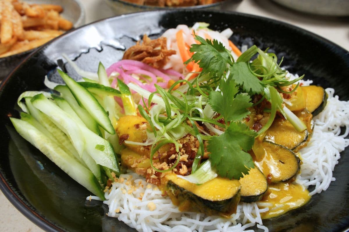 Vegan Fish Noodle Bowl