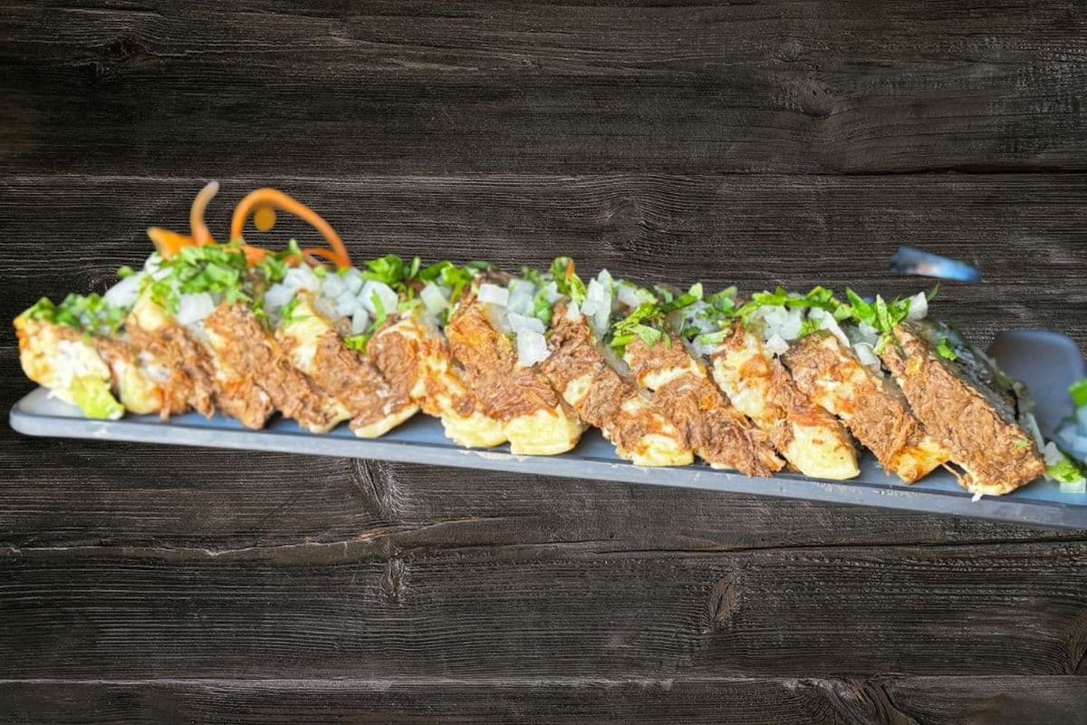 Birria Roll (12 pcs)