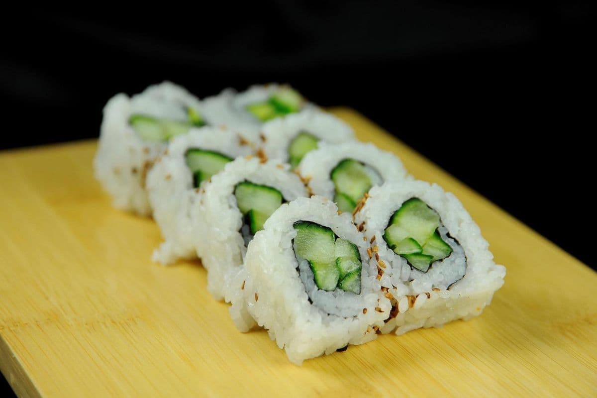 M12. Cucumber Roll (6 pcs)