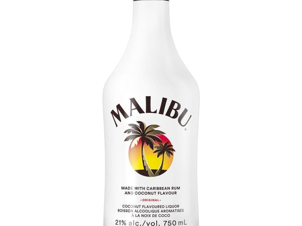 Malibu Coconut Rum (750 ml)