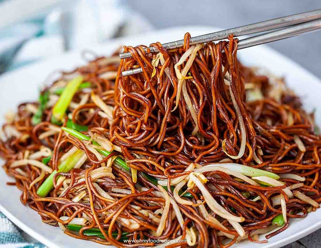 Wok Tossed Cantonese Egg Noodles (S5)