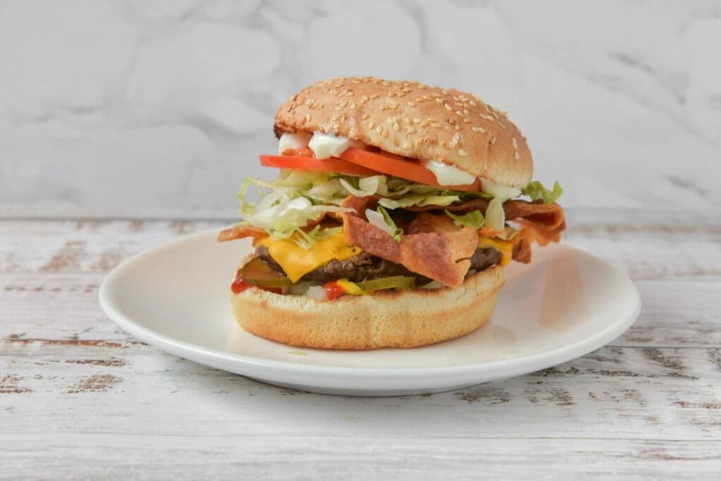 Bacon Deluxe Cheeseburger