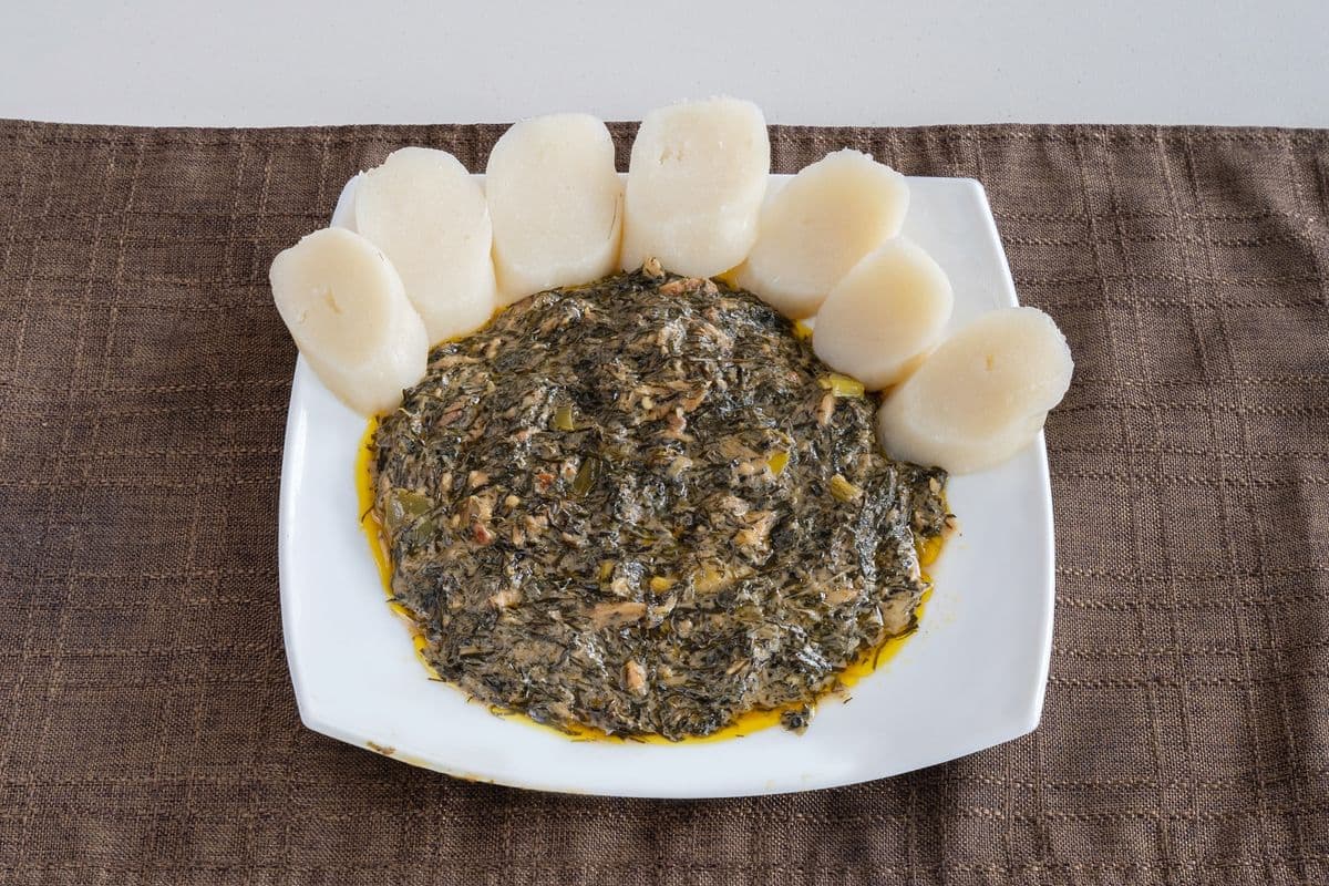Fumbwa (Poisson Fumé avec Legumes)