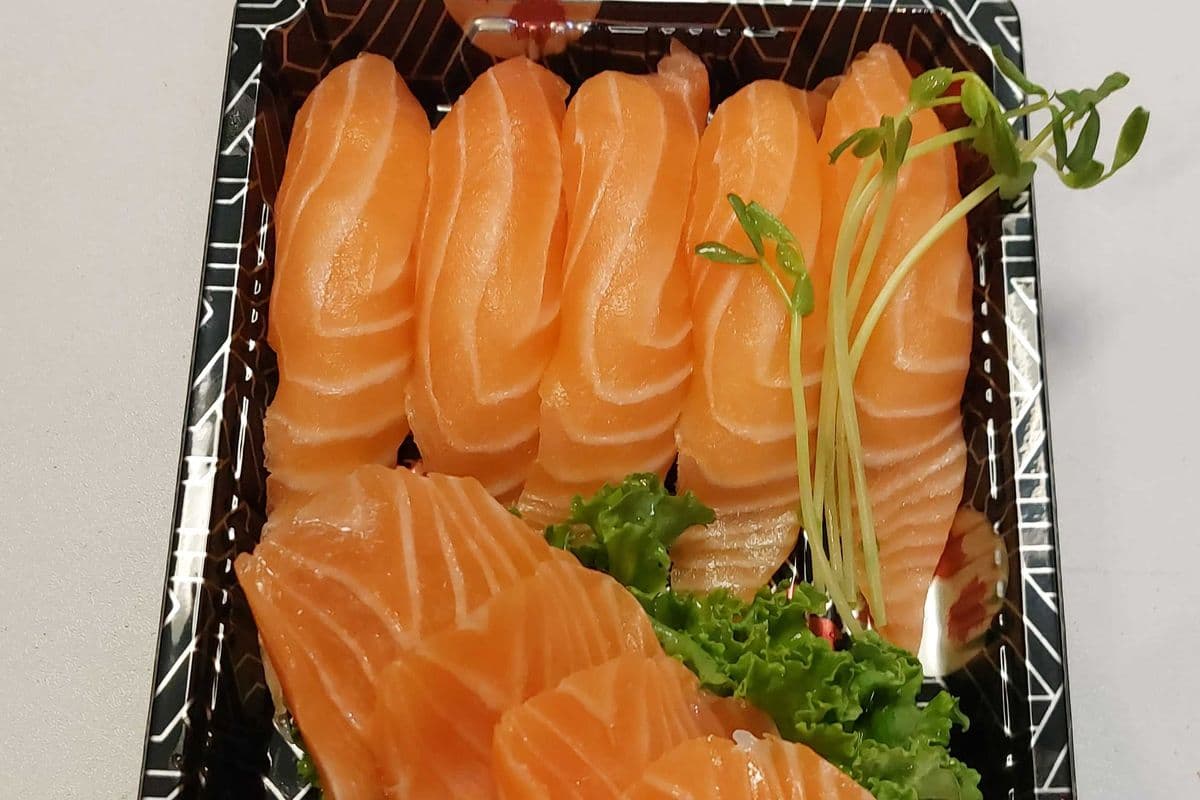 Salmon Sushi & Saahimi 10pcs