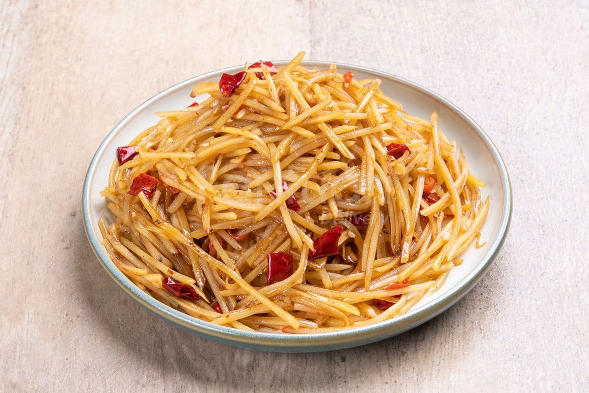 酸辣土豆丝 Shredded Potato with Hot Pepper