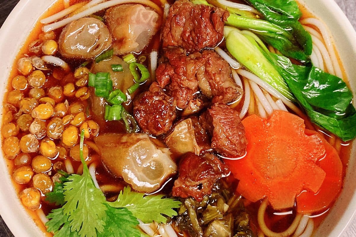 B3. Beef Tendon and Shank Noodles