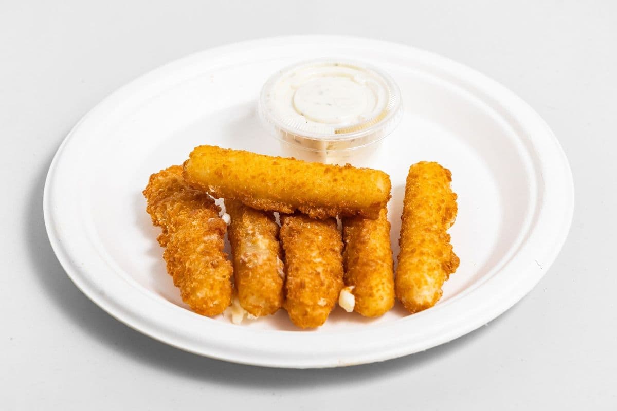 Mozzarella Sticks (6 Pcs)
