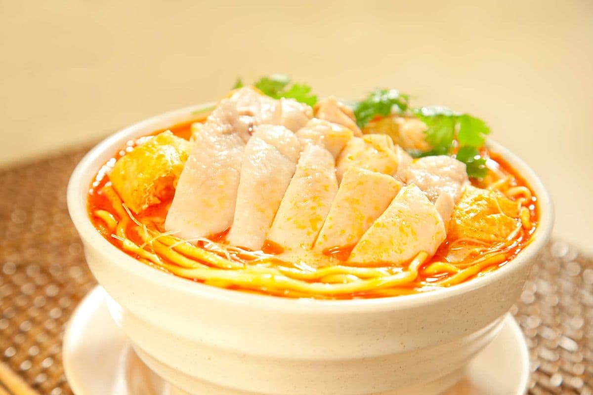 Hainanese Chicken Laksa Noodles