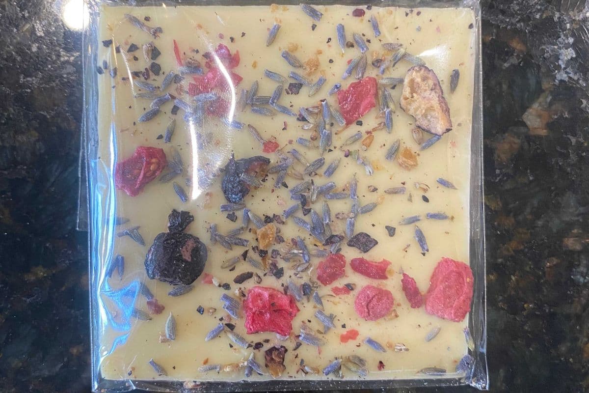 Fancy Bars: White Chocolate Berrylicious