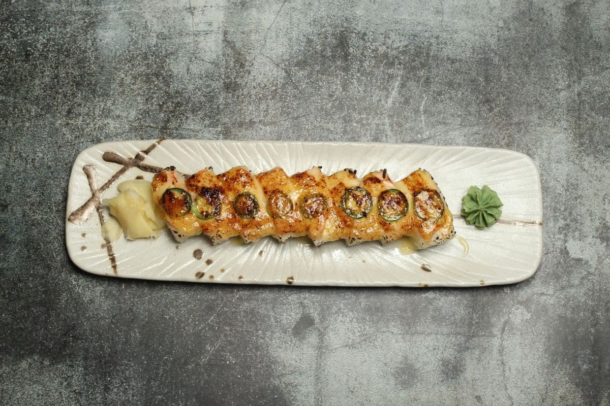 Salmon Oshi (8 pcs)