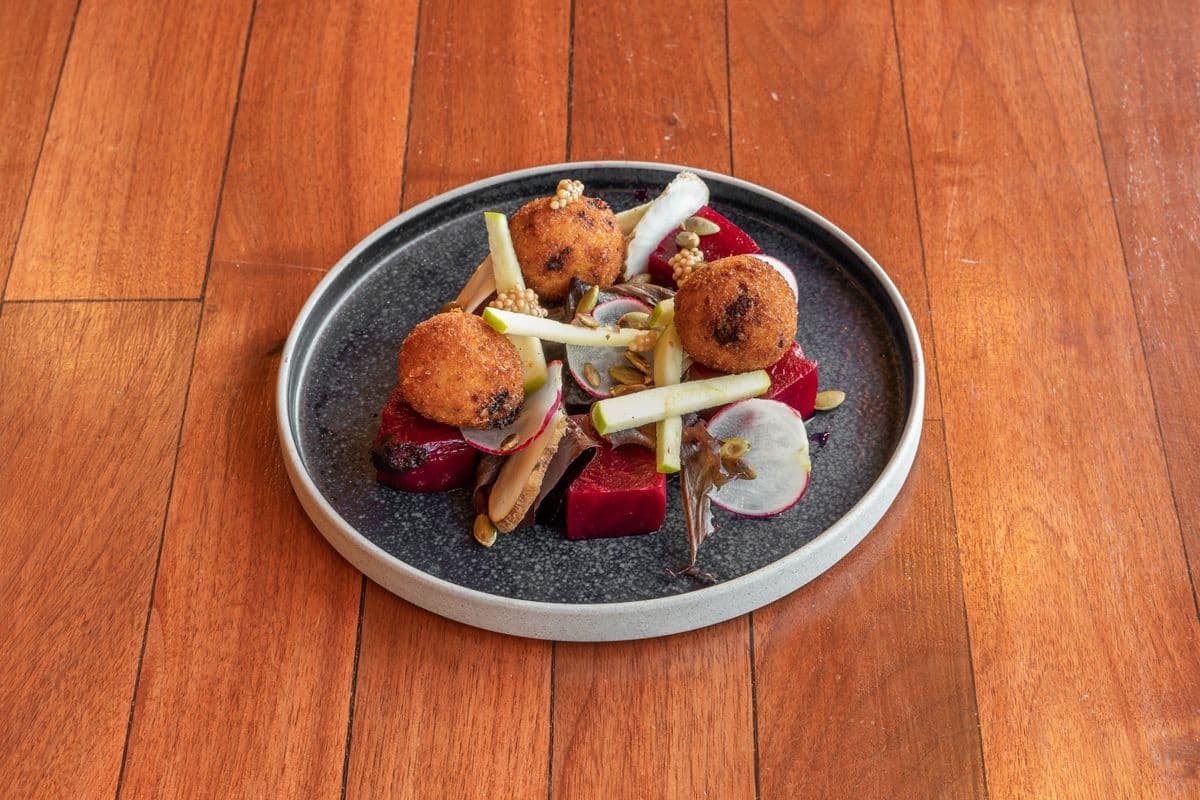 Croquettes de chèvre, betteraves, radicchio, cerises, vinaigrette truffe / Goat Cheese Croquettes, Beets, radicchio, cherries and truffle dressing