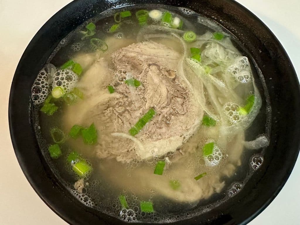 WELL DONE BEEF BRISKET 熟牛腩粉