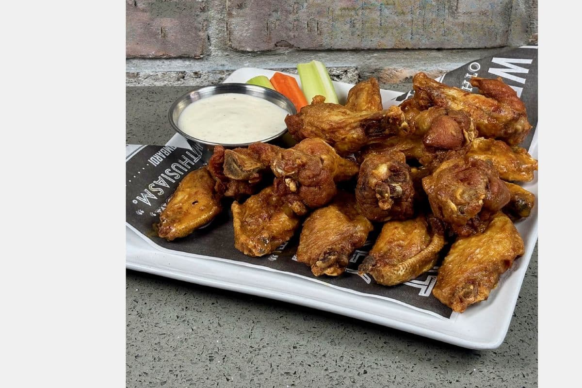Joe's Famous Chicken Wings 2LB-Trad