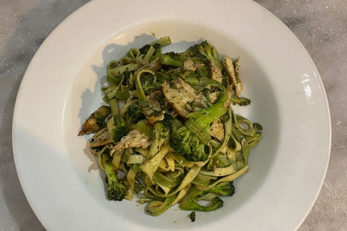 Fettuccine Alla Chicken Pesto