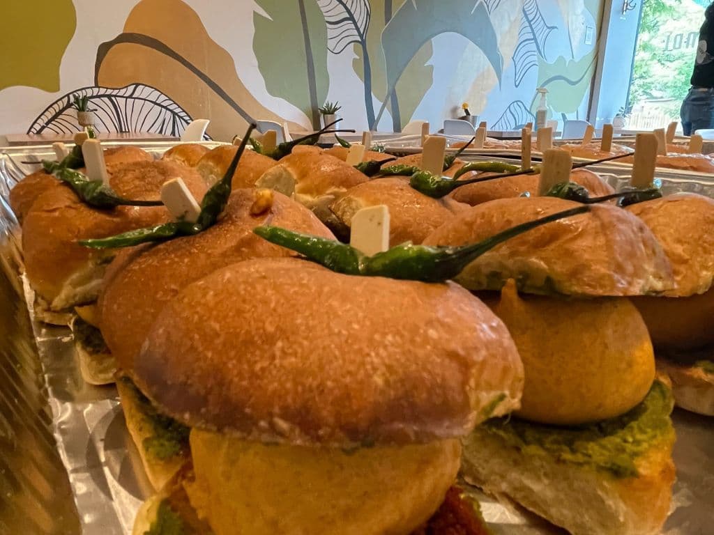 Vada Pav Tray