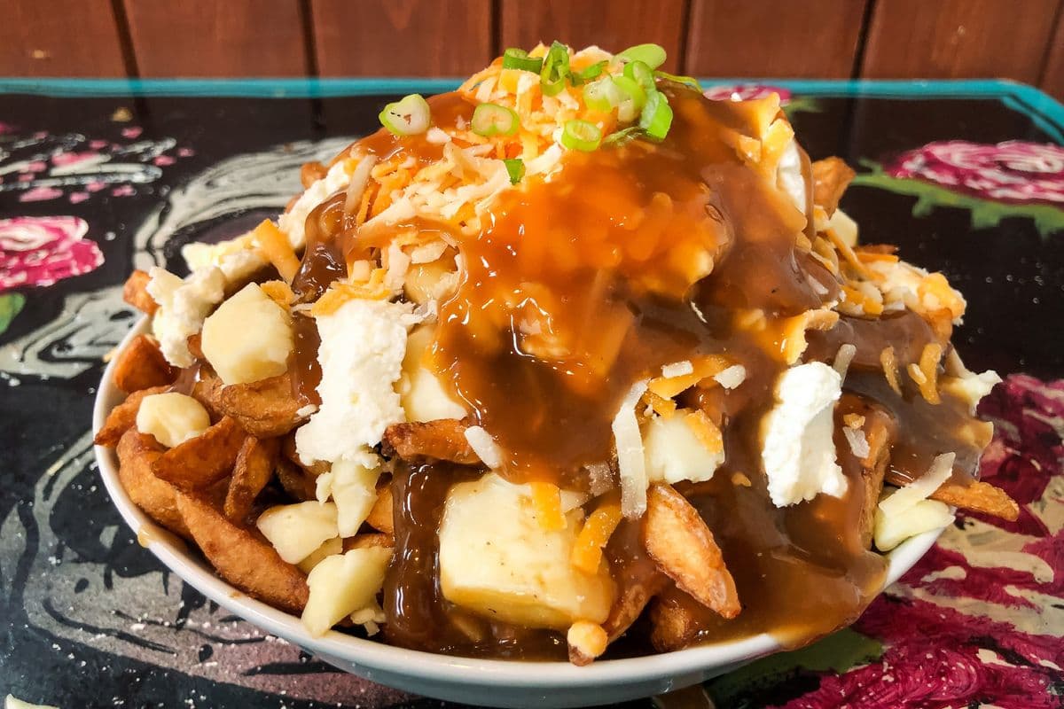 Poutine aux trois fromages / Three Cheese Poutine