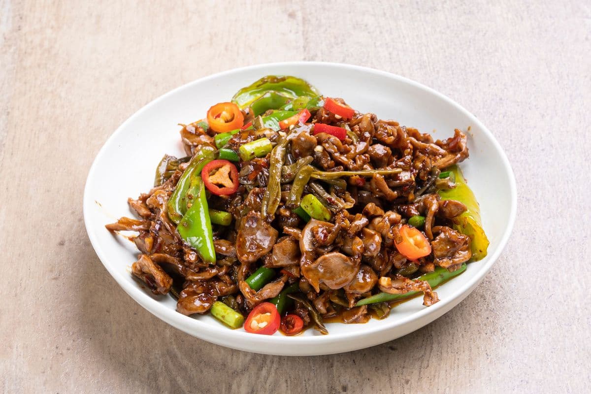 鸡杂酸豆角 Sautéed Pickled Beans with Chicken Gizzards