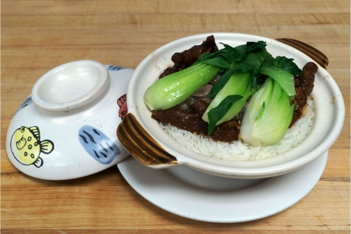 454. Steamed Rice with Chicken Feets and Pork Spareribs
