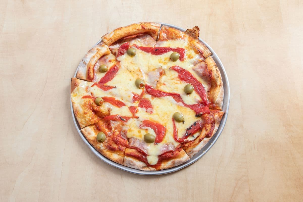 15" Guerrin Pizza