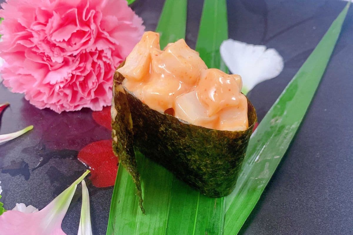 C19. Spicy Butterfish Sushi (3 pcs)