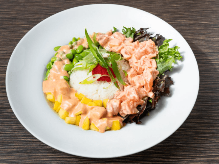 Saumon épicé / Spicy Salmon Poke