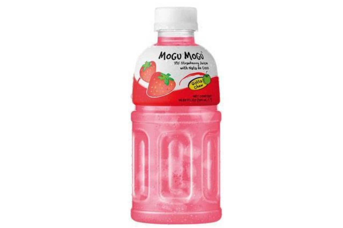 Mogu Mogu · Strawberry Juice with Nata De Coco (6 x 320mL)