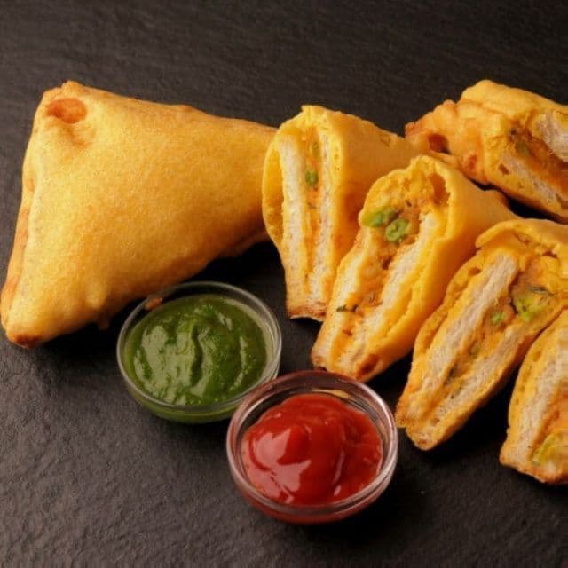 Bread Pakora (Per Piece)