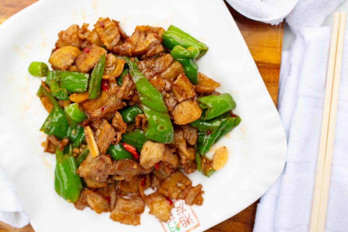 Country Style Stir-Fried Pork with Green Pepper 金牌农家小炒肉