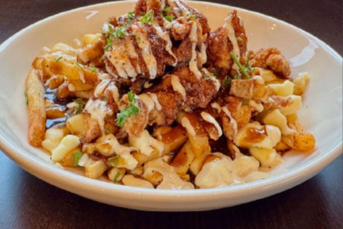 Southpaw Poutine - Chicken