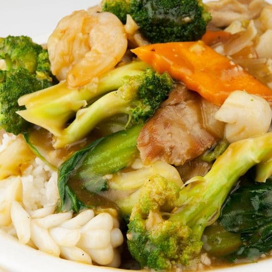 174. Mixed Meat and Seafood Hot Pot