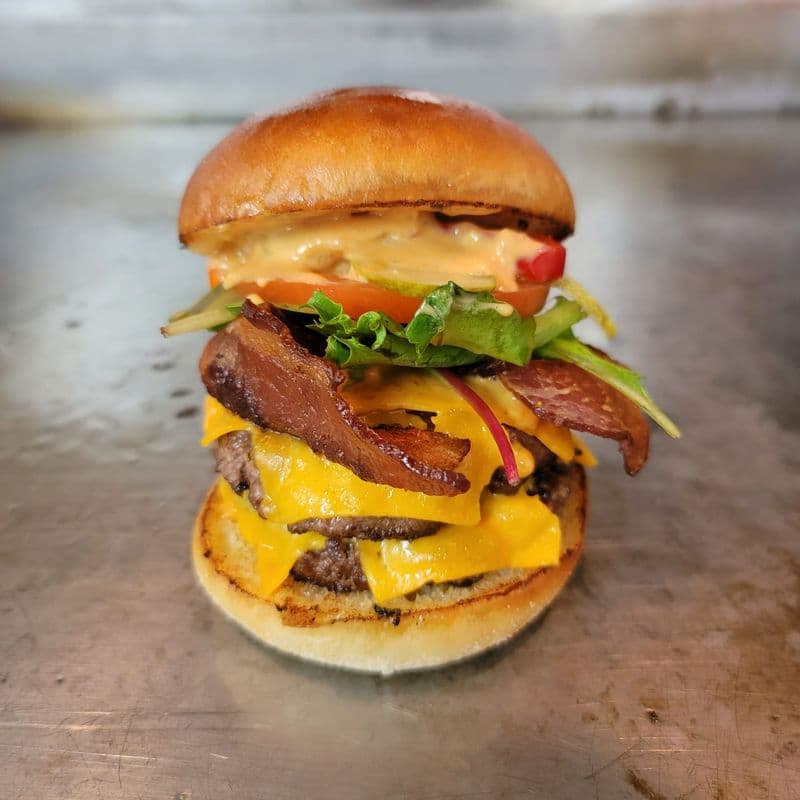 Double BUBBA Burger Deluxe