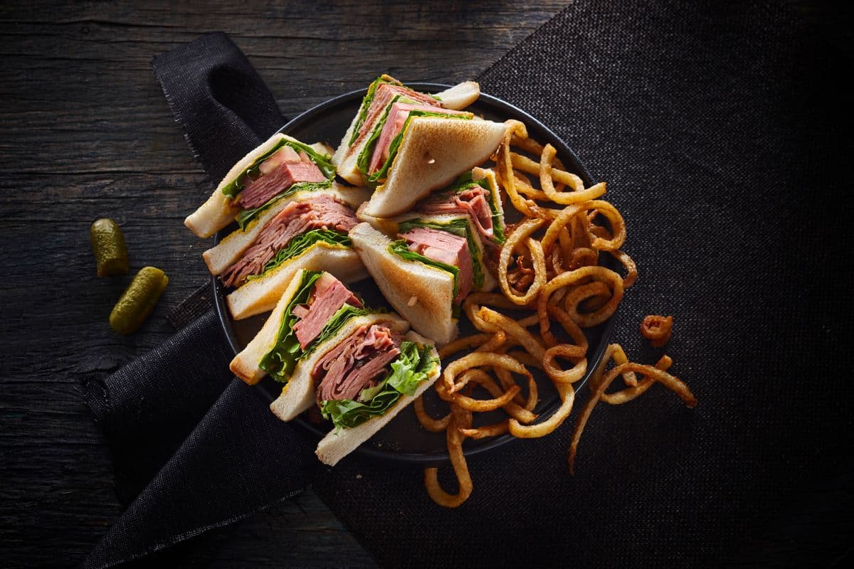Club sandwich à la viande fumée / Smoked Meat Club Sandwich
