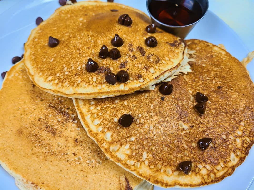 Crêpes aux pépites de chocolat / Pancakes with Chocolate Chips