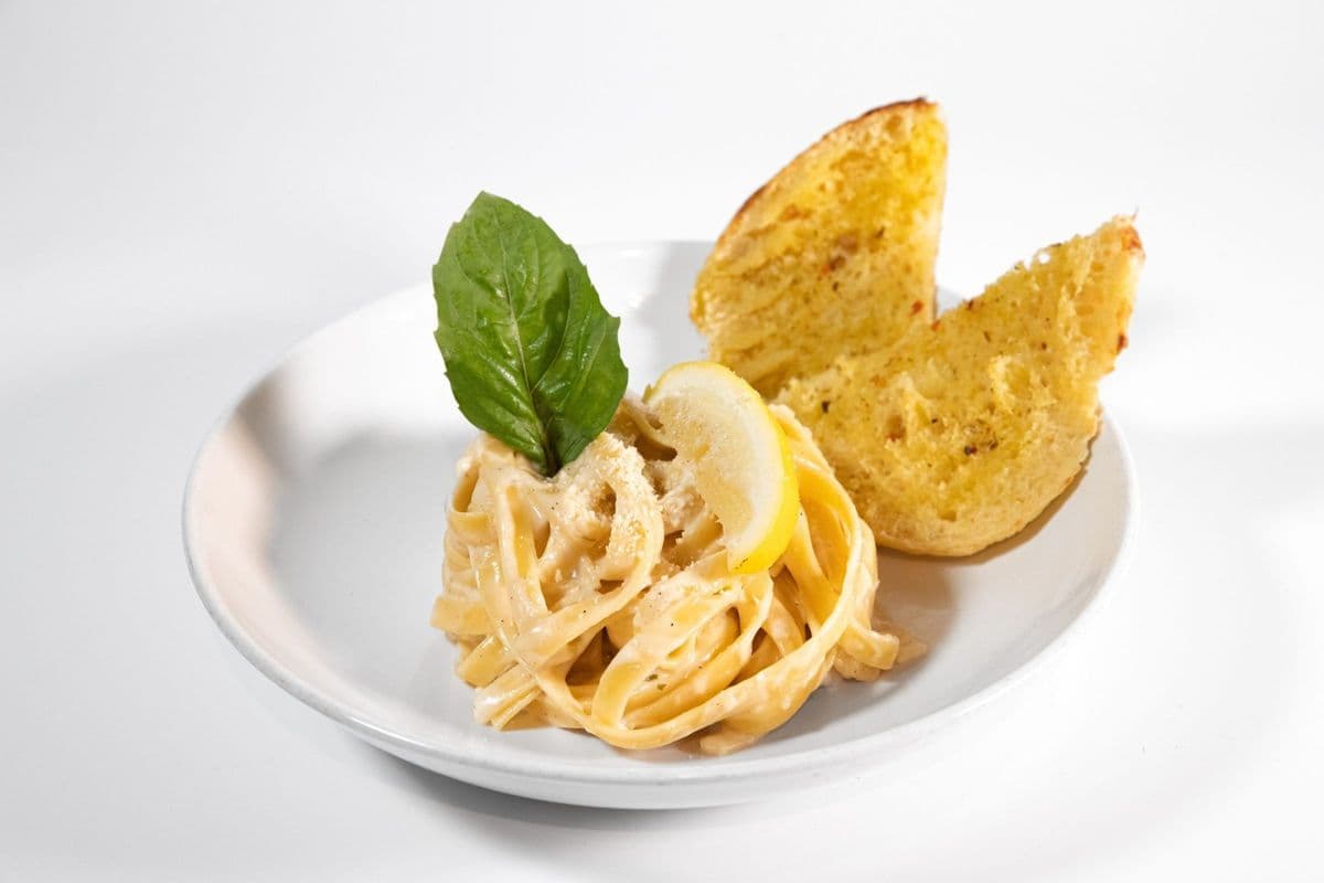 Fettuccine Alfredo