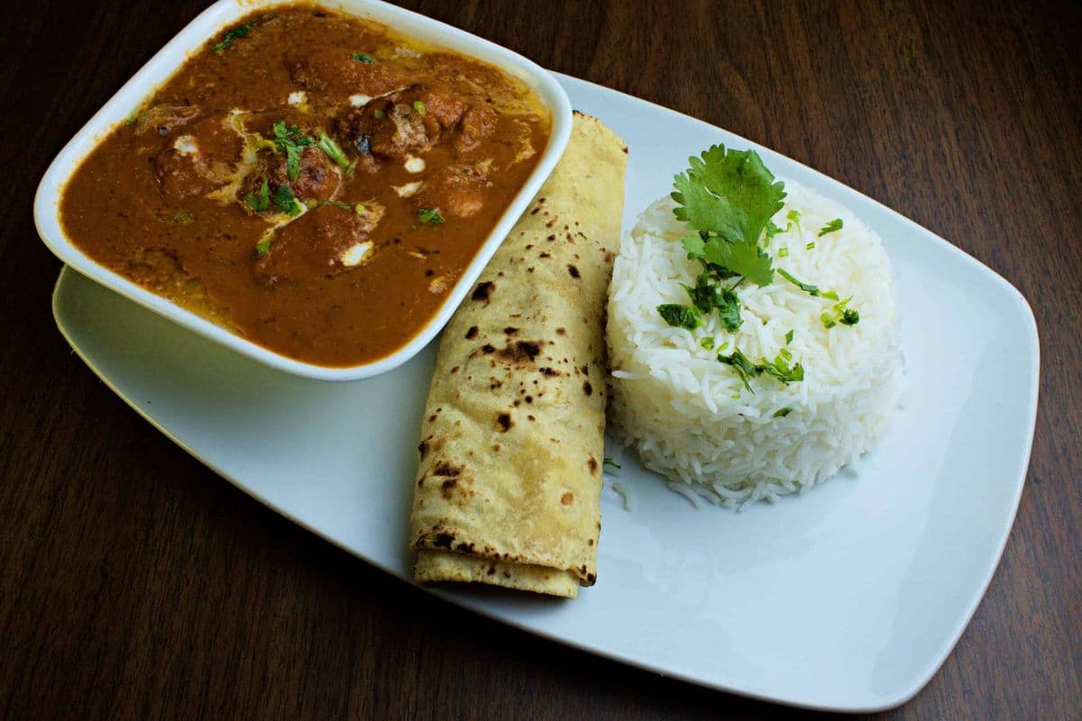 Any Veg Item, Rice and Tawa Roti (4 pcs)