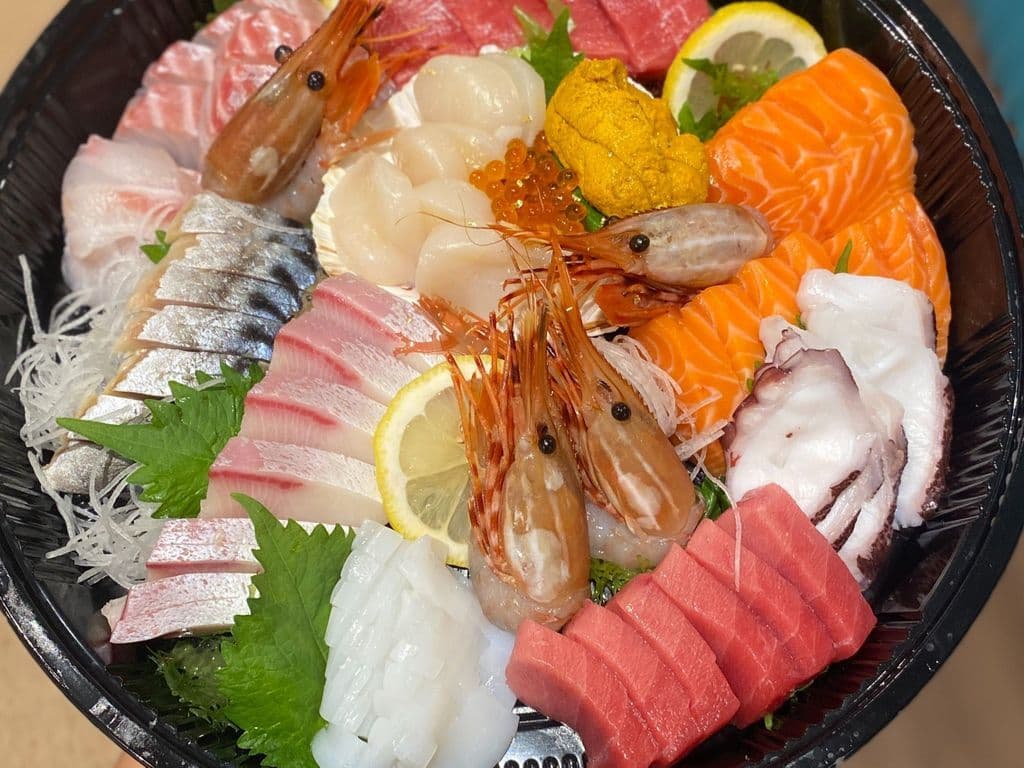 Seasonal Premium Sashimi Platter