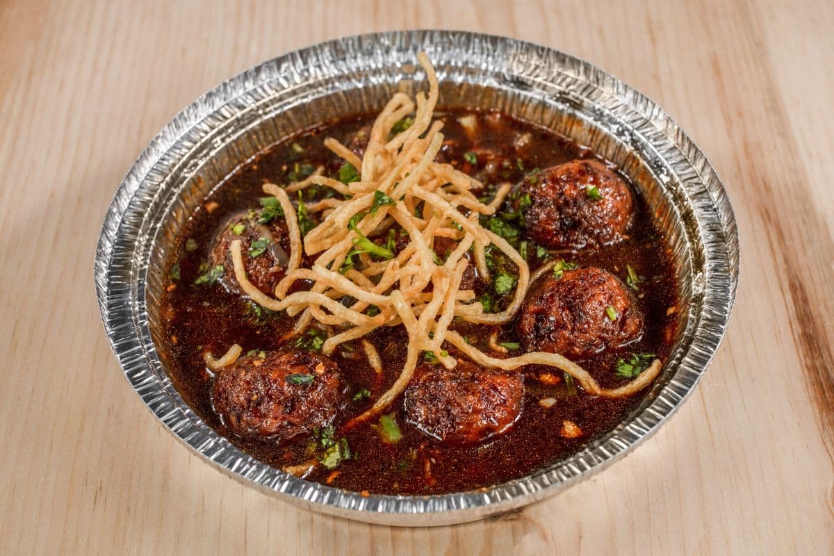 Veg. Manchurian (Gravy)