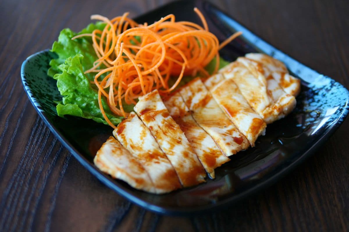 T01. Poulet (2 morceaux) / T01. Chicken (2 Pieces)
