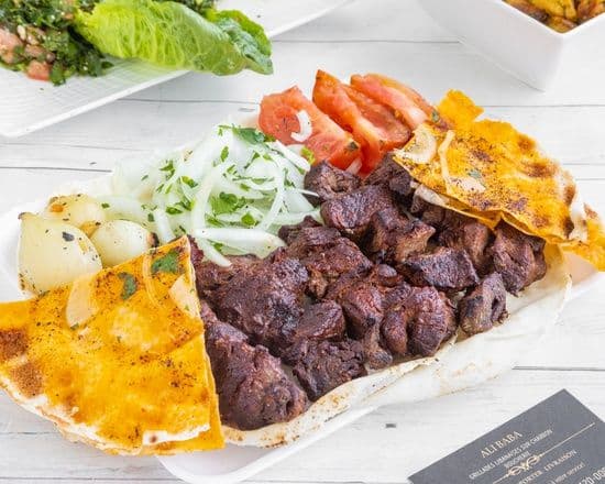 Plat de filet mignon (1/2 kg- 5 brochettes et accompagnements)