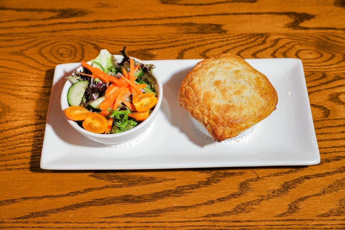 STEAK AND PALE ALE ENGLISH PIE